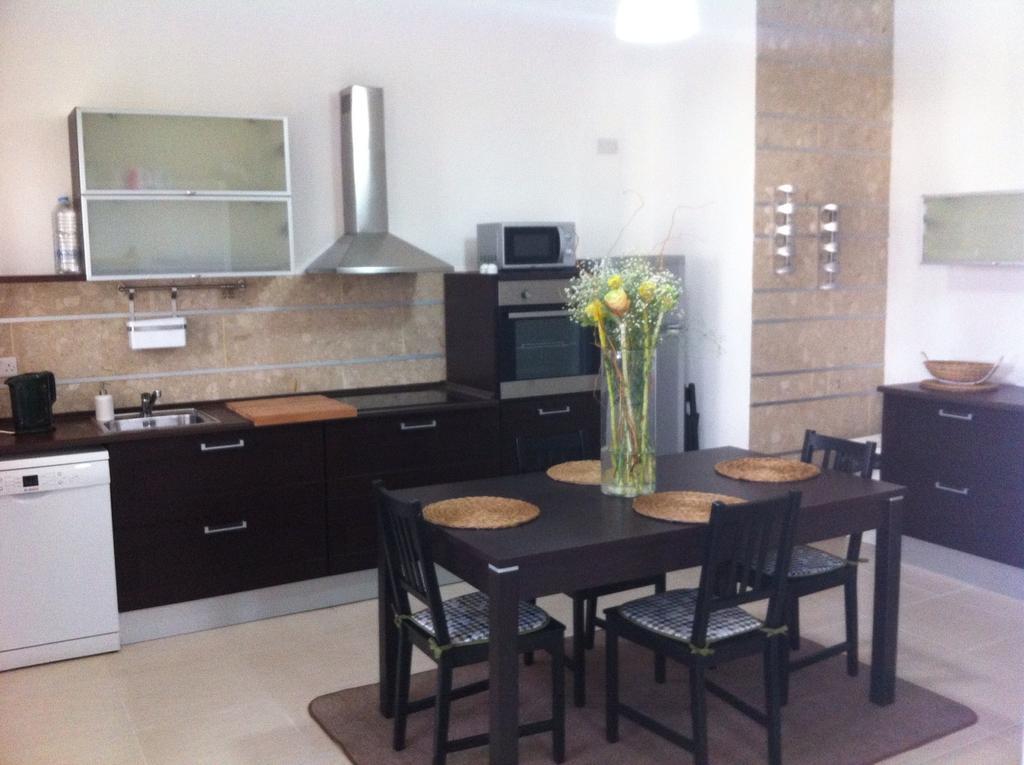 Genista Apartment คัลคารา ห้อง รูปภาพ